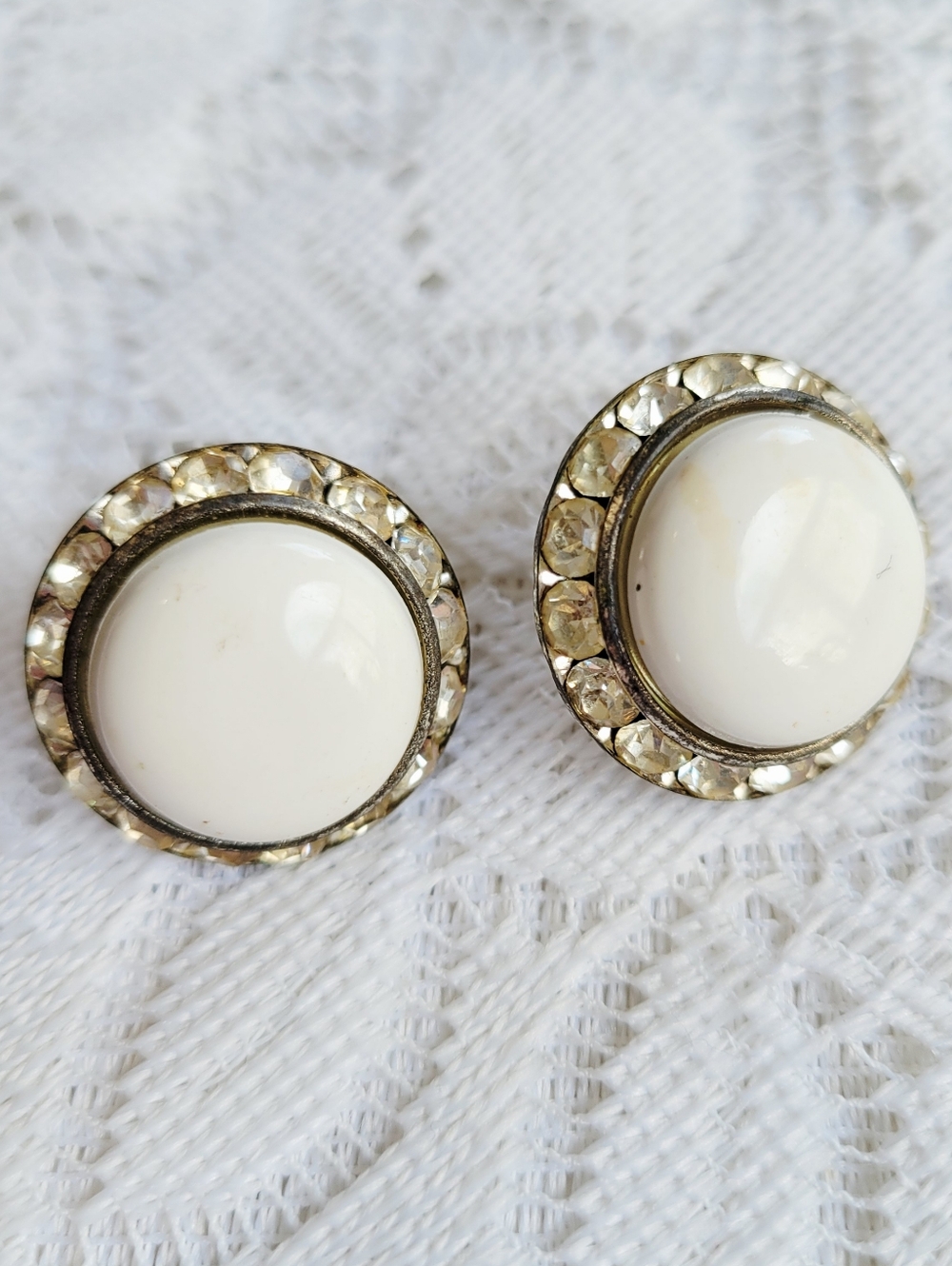 Vintage 1950s Screw-on Earrings